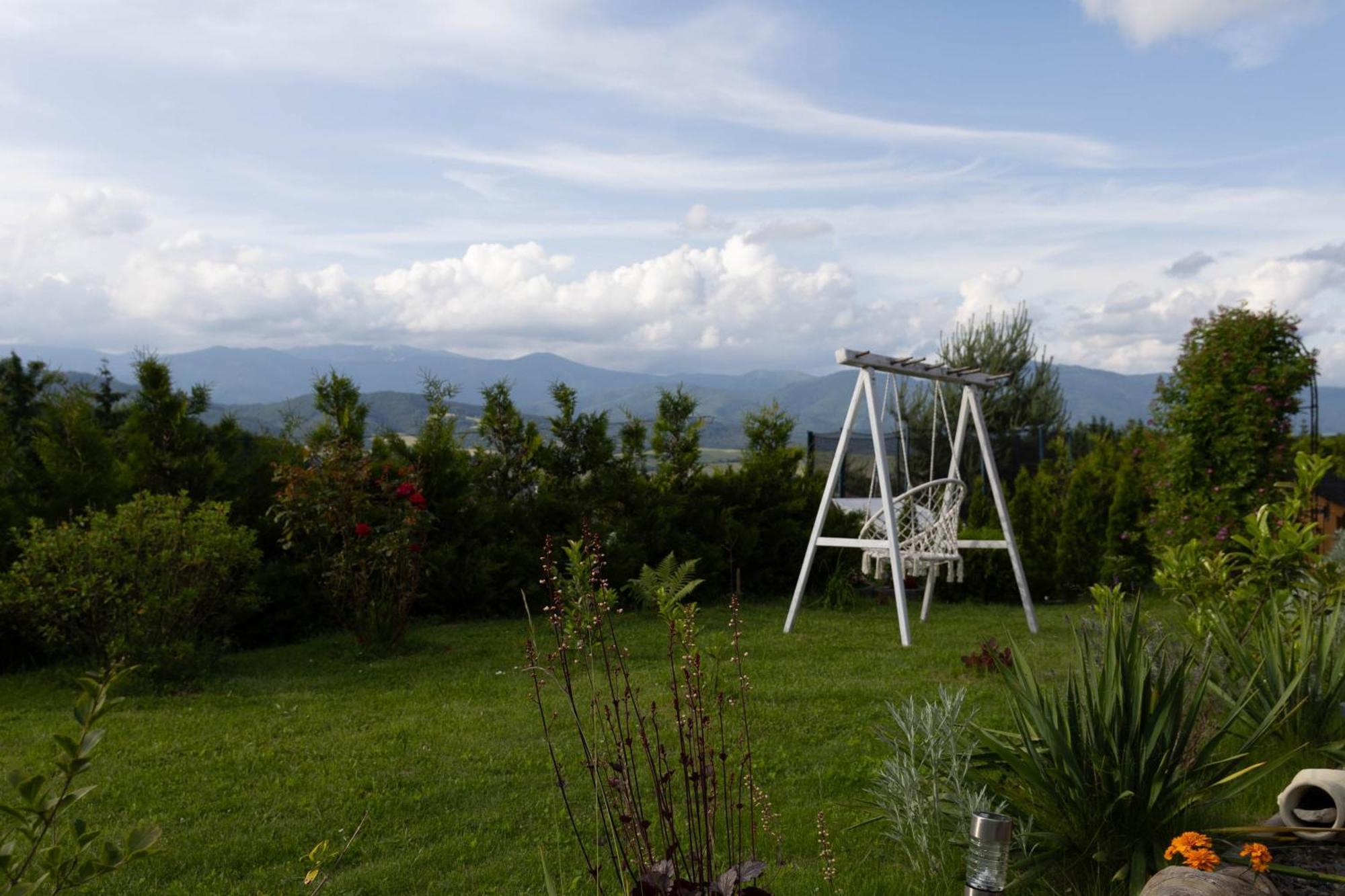 Apartman Navrchu Brezno Exterior photo